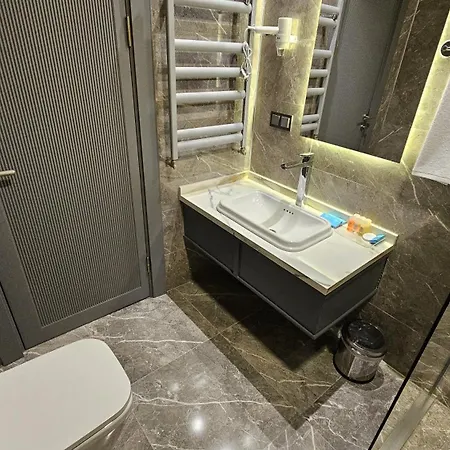 Ve Adakale Hotel